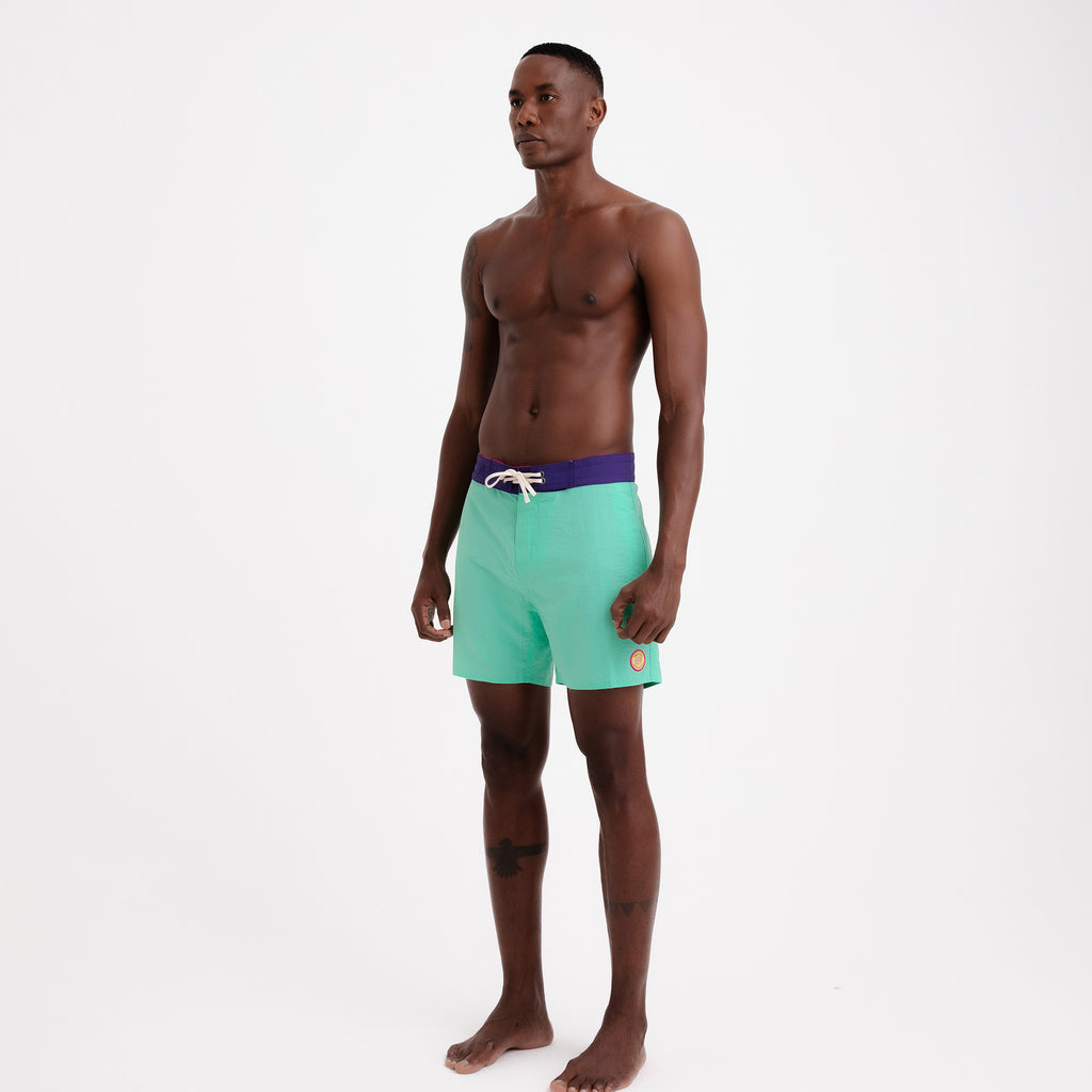 BoardShorts Masculino Sustentável Clássico Verde com Cós Roxo Frutoze